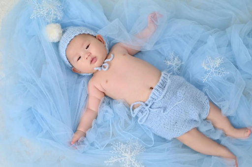 巨野未满月宝宝上火的症状 巨野未满月宝宝上火的症状